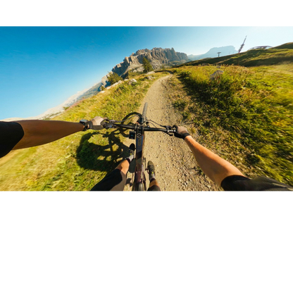 alAsil GoPro HERO13 Black Ultra Wide Edition capturing an immersive POV mountain bike ride on a sunny trail