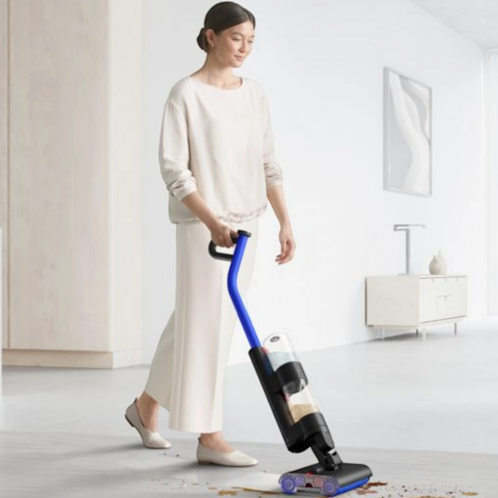 Dyson WashG1 Wet Floor Cleaner, Ultra Blue/Matt Black close-up