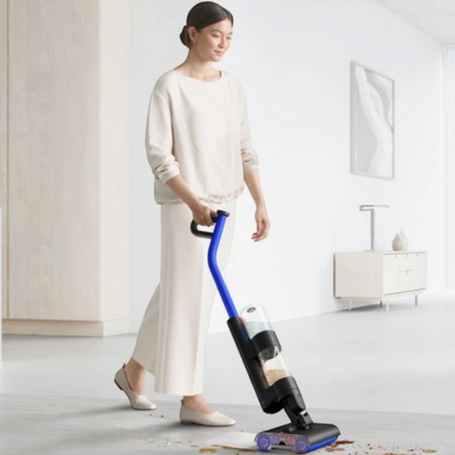 Dyson WashG1 Wet Floor Cleaner, Ultra Blue/Matt Black close-up
