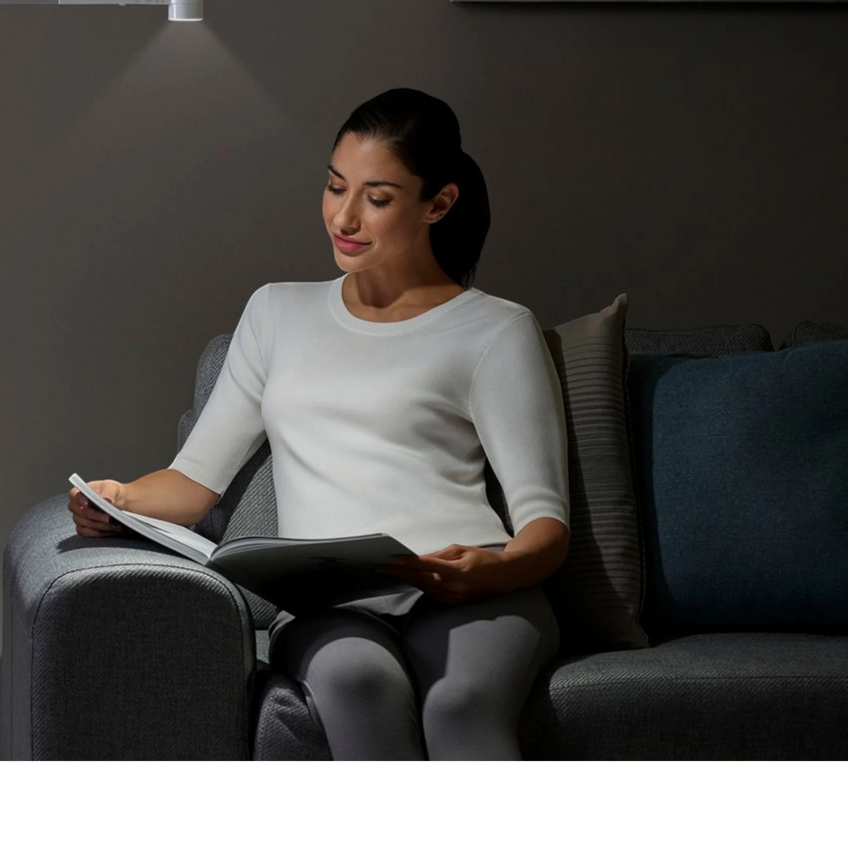 Dyson Solarcycle Morph Floor Light, White/Silver close-up